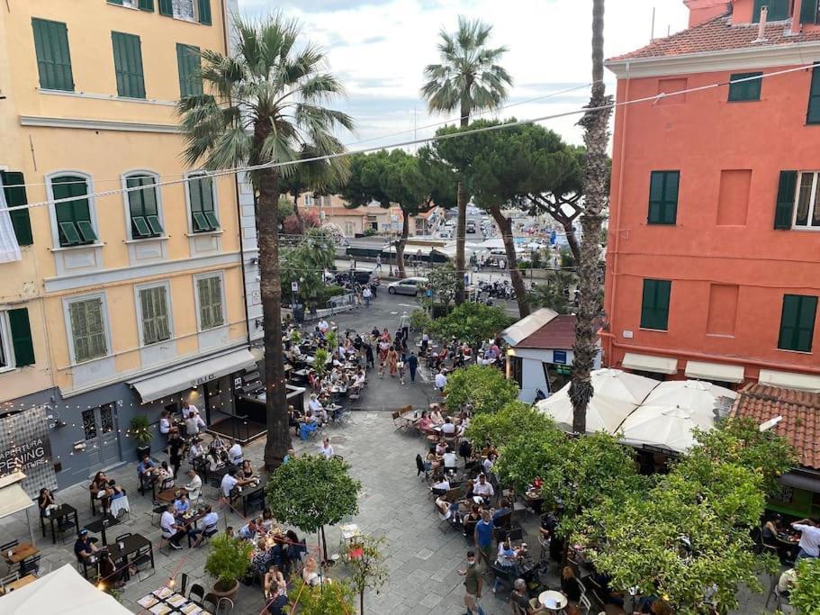 Appartamento Incantevole In Piazza Bresca, Sanremo Exterior foto