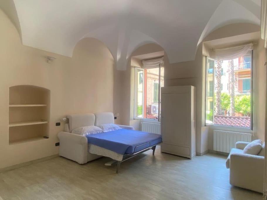 Appartamento Incantevole In Piazza Bresca, Sanremo Exterior foto